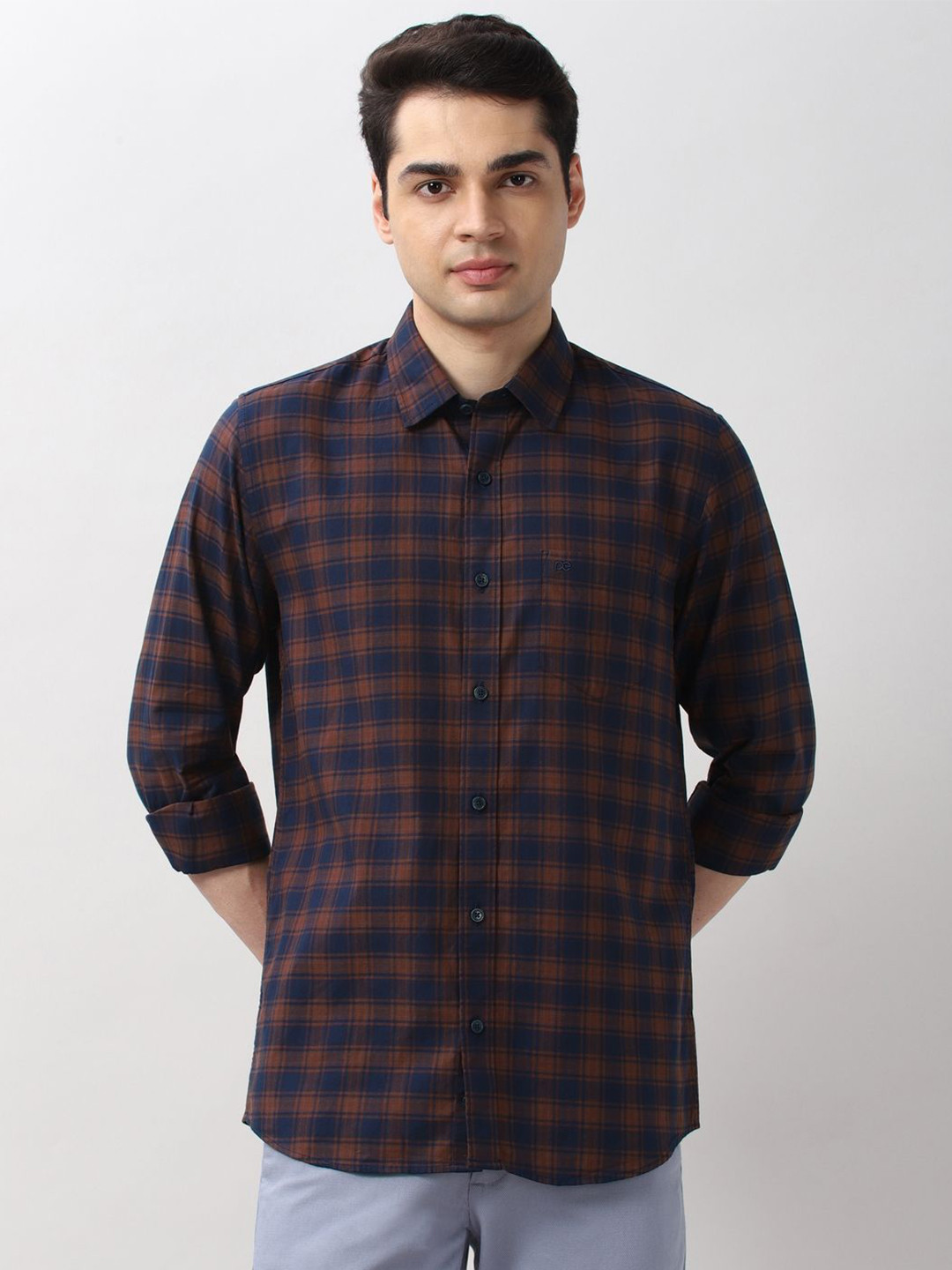 Peter England Casuals Checked Spread Collar Pure Cotton Slim Fit Shirt