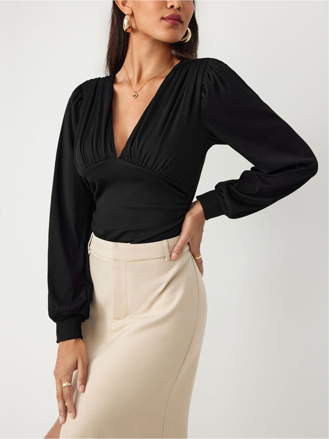 Outzidr Women Riubbed V-Neck Ruched Bodysuit