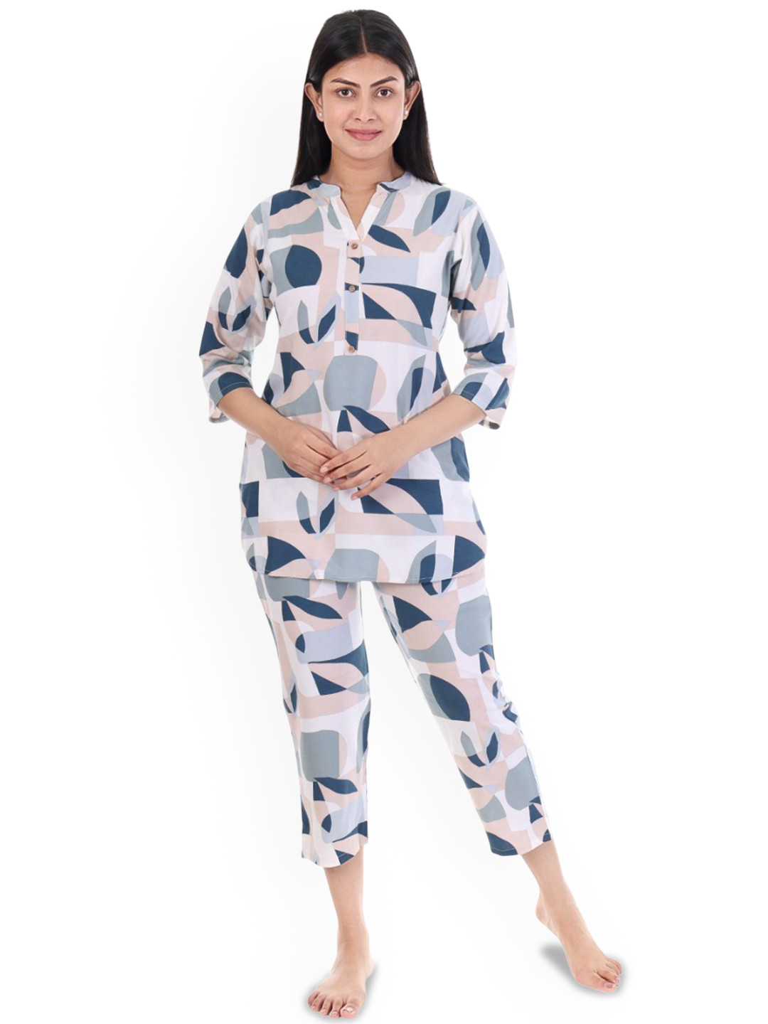 KRIDHAA FASHION BOUTIQUE Printed Mandarin Collar Top & Capris