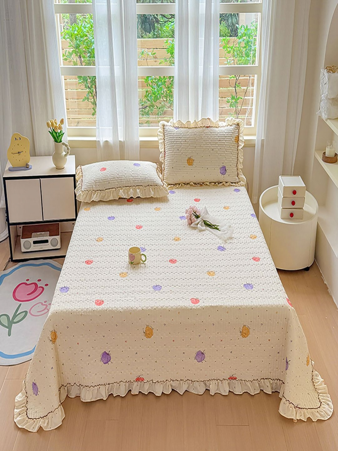 JC HOME Purple & Cream-Colored Printed 162 GSM Double Superking Bed Cover