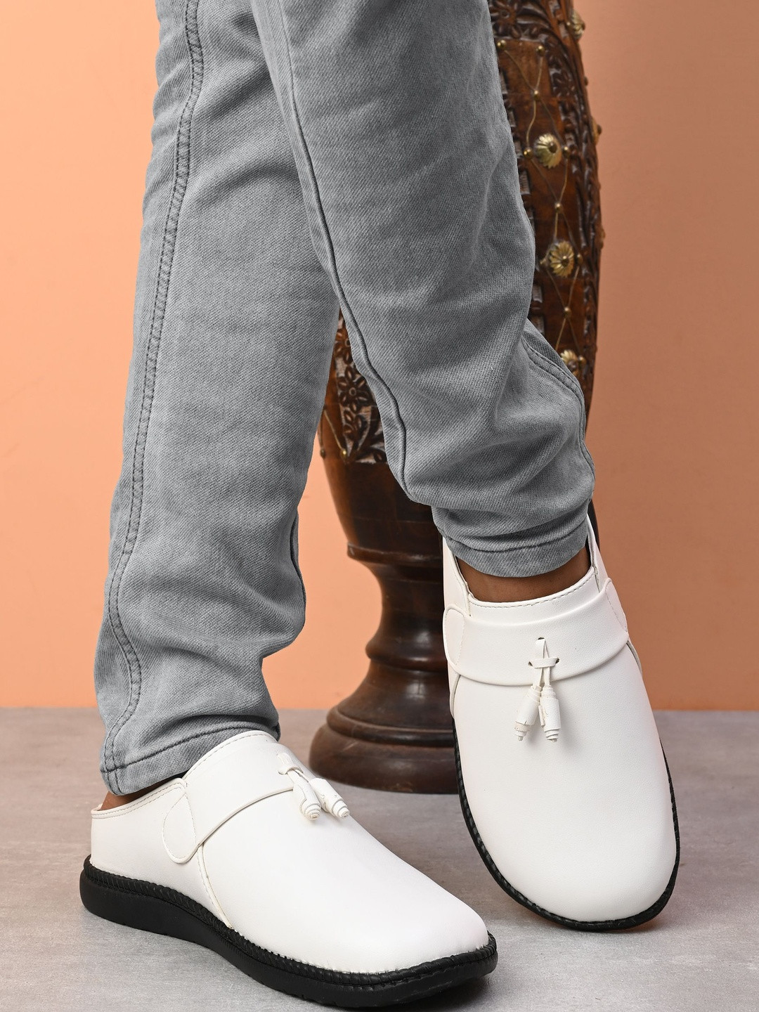 HERE&NOW Men White Synthetic Leather Slip-On Comfort Sandals