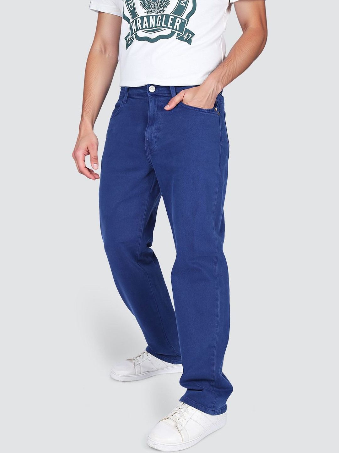 Wrangler Men Relaxed Fit Low-Rise Jeans