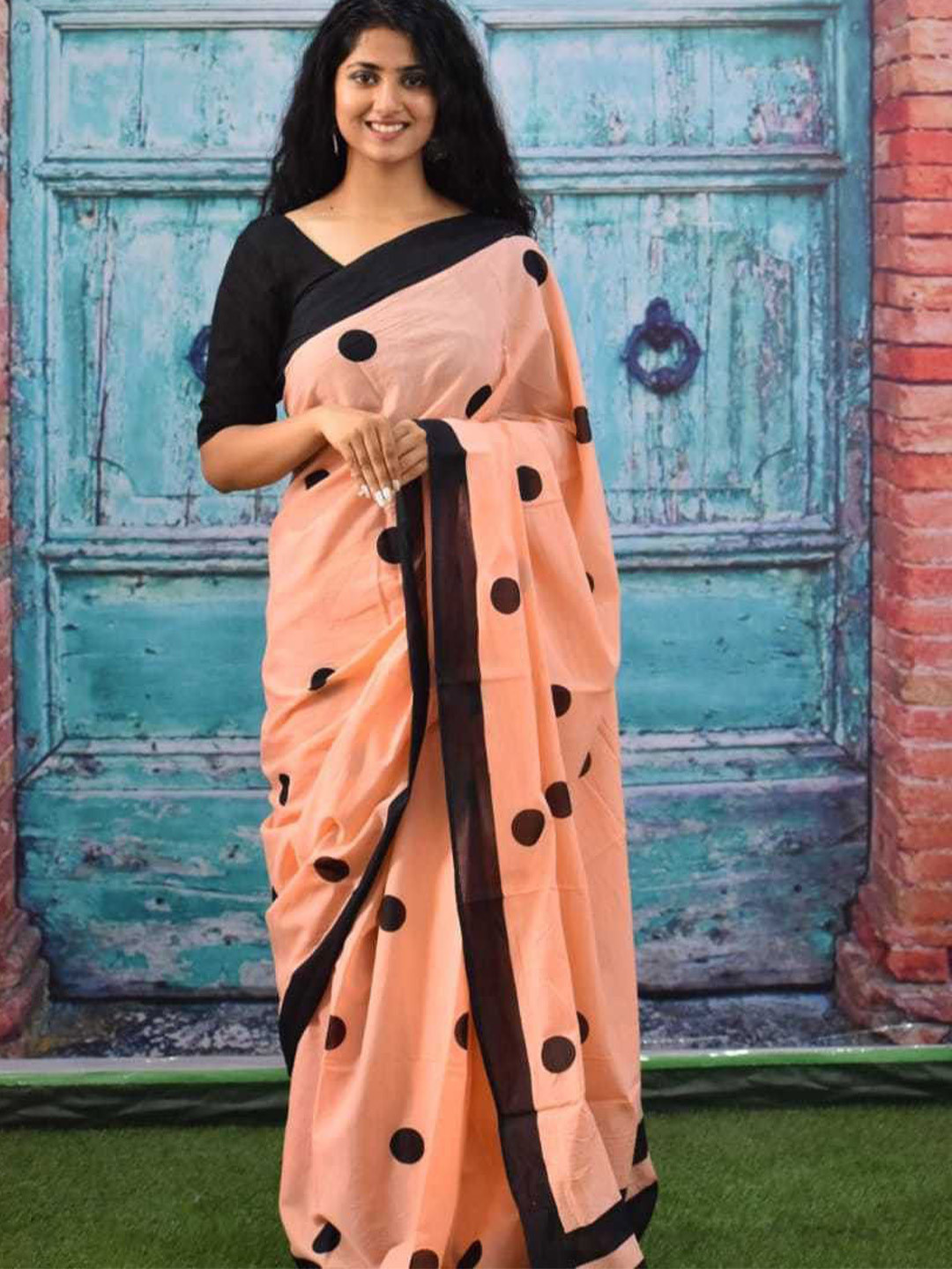 Craft Musium Polka Dot Pure Cotton Saree With Unstitched Blouse Piece