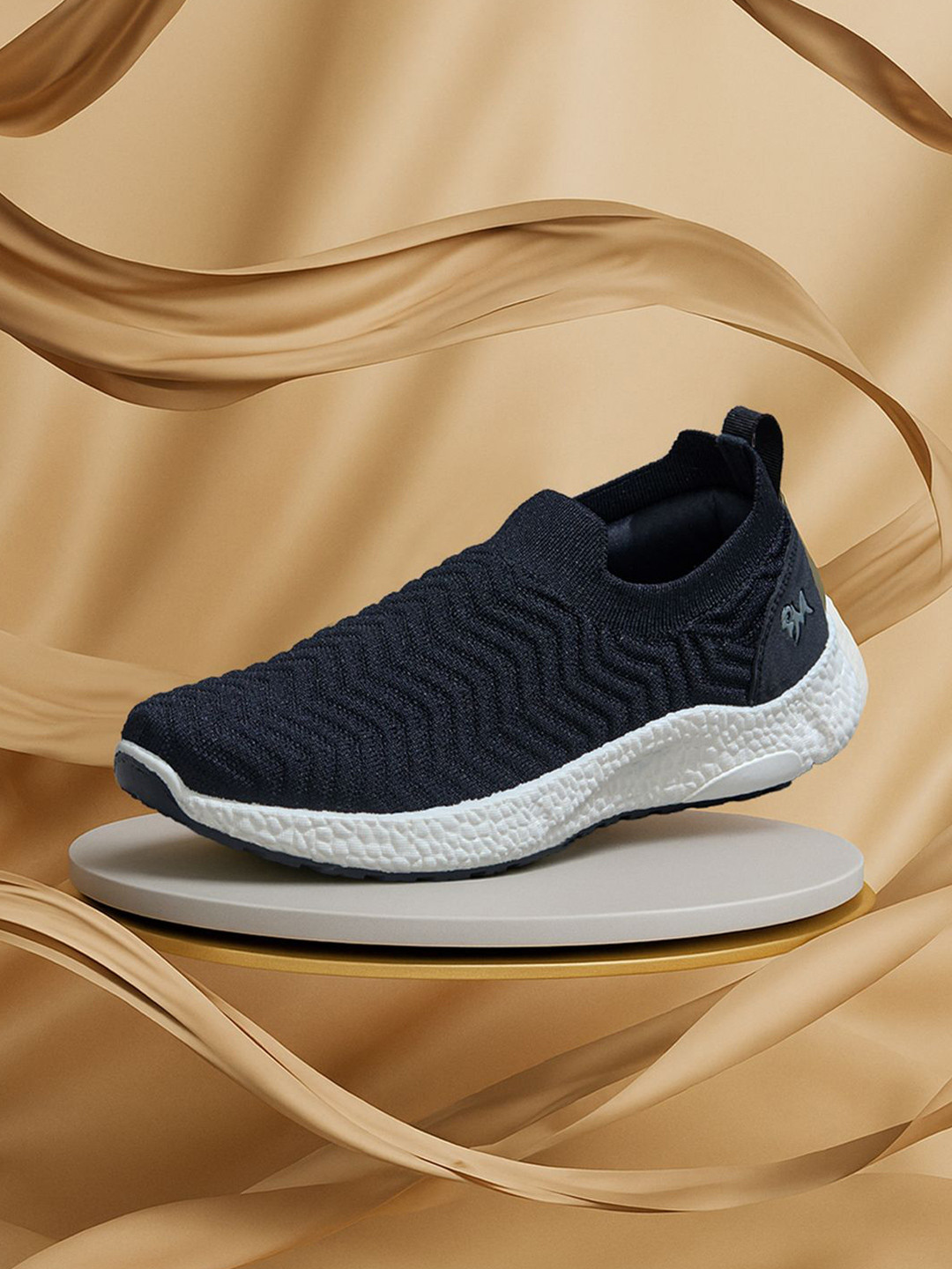 NEEMANS Women Flex Weave Slip On Sneakers