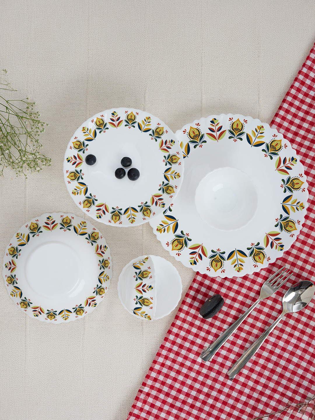 Larah by Borosil 17 Pieces Jupiter Series Opalware Microwave & Dishwasher Safe Dinner Set