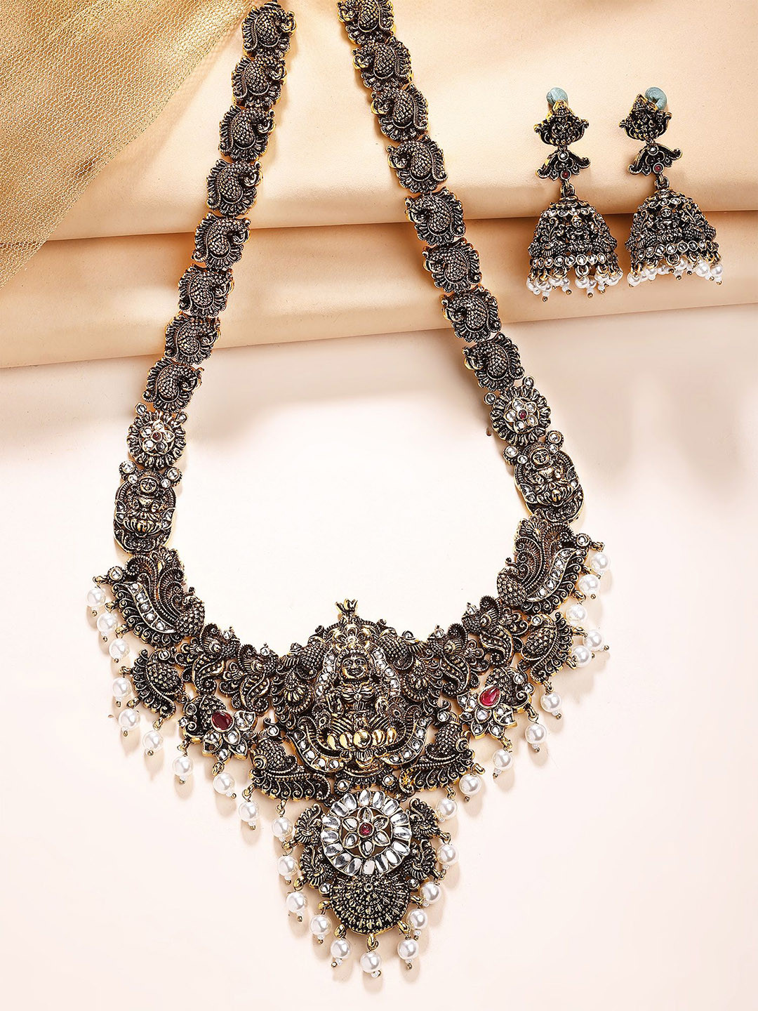 KARATCART Gold-Plated Studded & Beaded Laxmi Mata Rani Haar Temple Jewellery Set