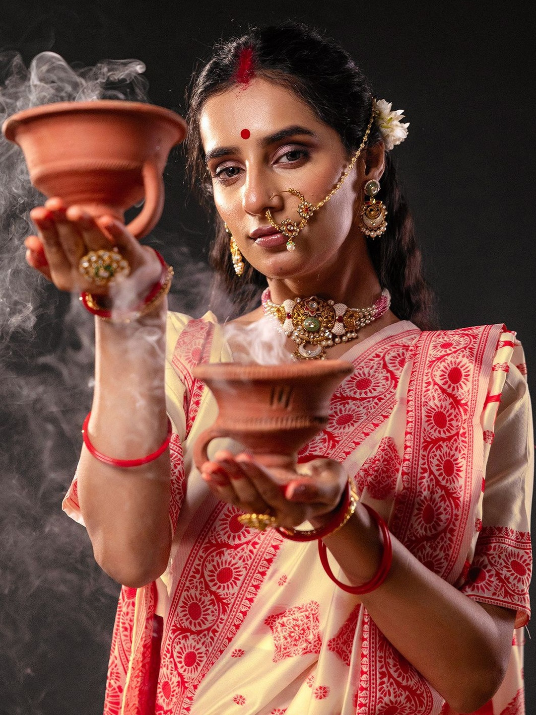 Kalini Womens Cream Silk Blend Woven Design Saree With Unstiched Blouse Piece