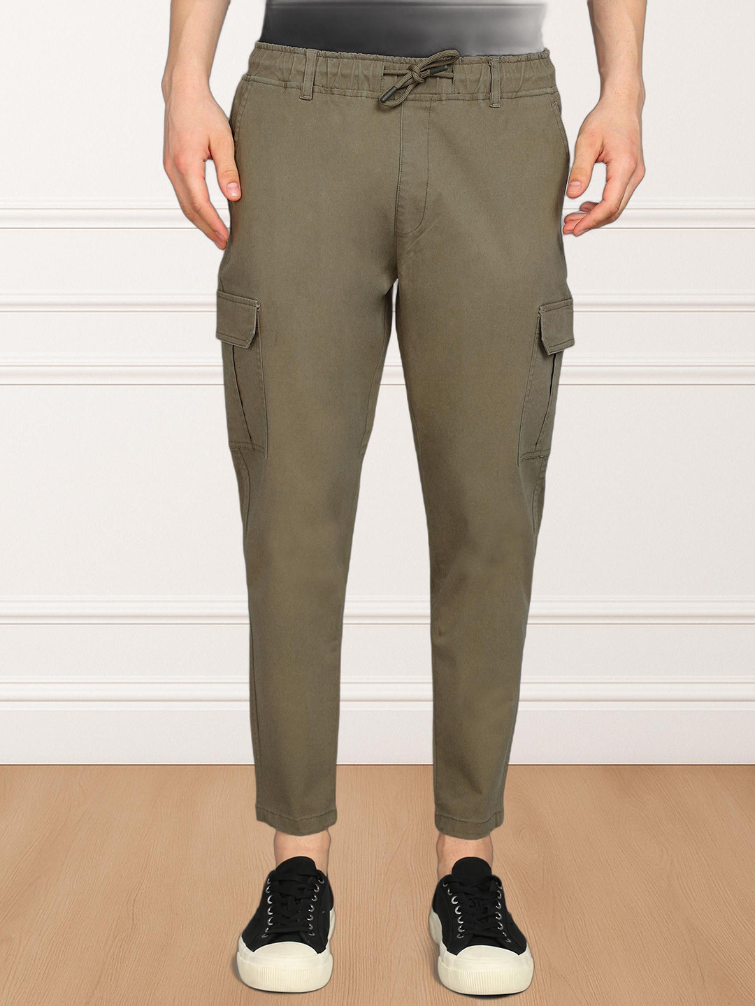 Gaucha Men Textured Tapered Fit Mid-Rise Cotton Joggers