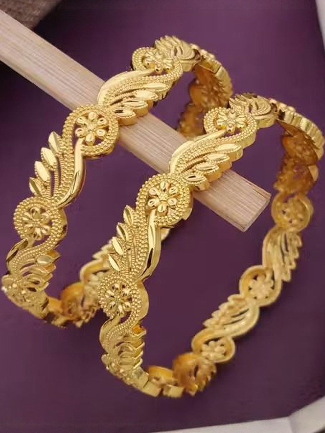 DIVASTRI Women Gold Plated Designer Cutwork Bangle