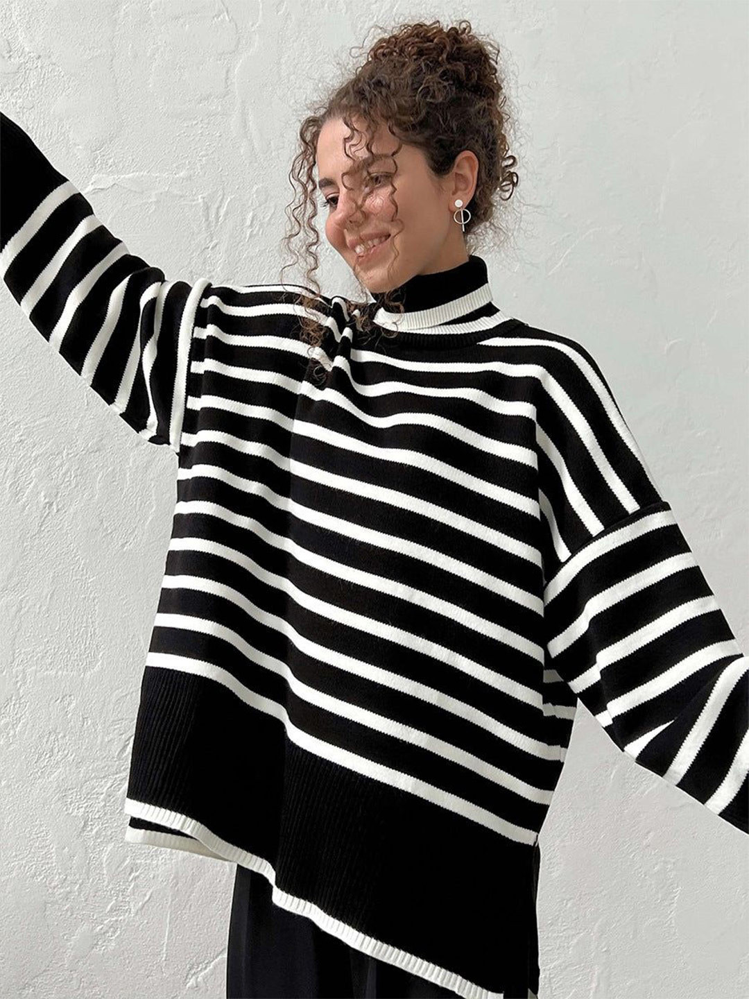 Outzidr Women Striped Turtle Neck Sweater Vest