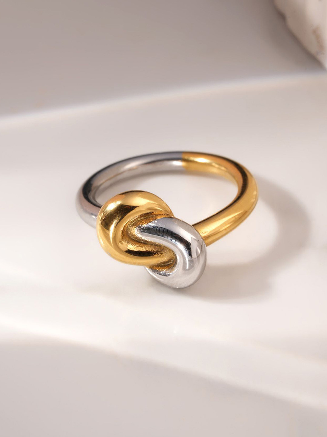 PALMONAS Waterproof & Anti-Tarnish Entwined Love Knot Ring