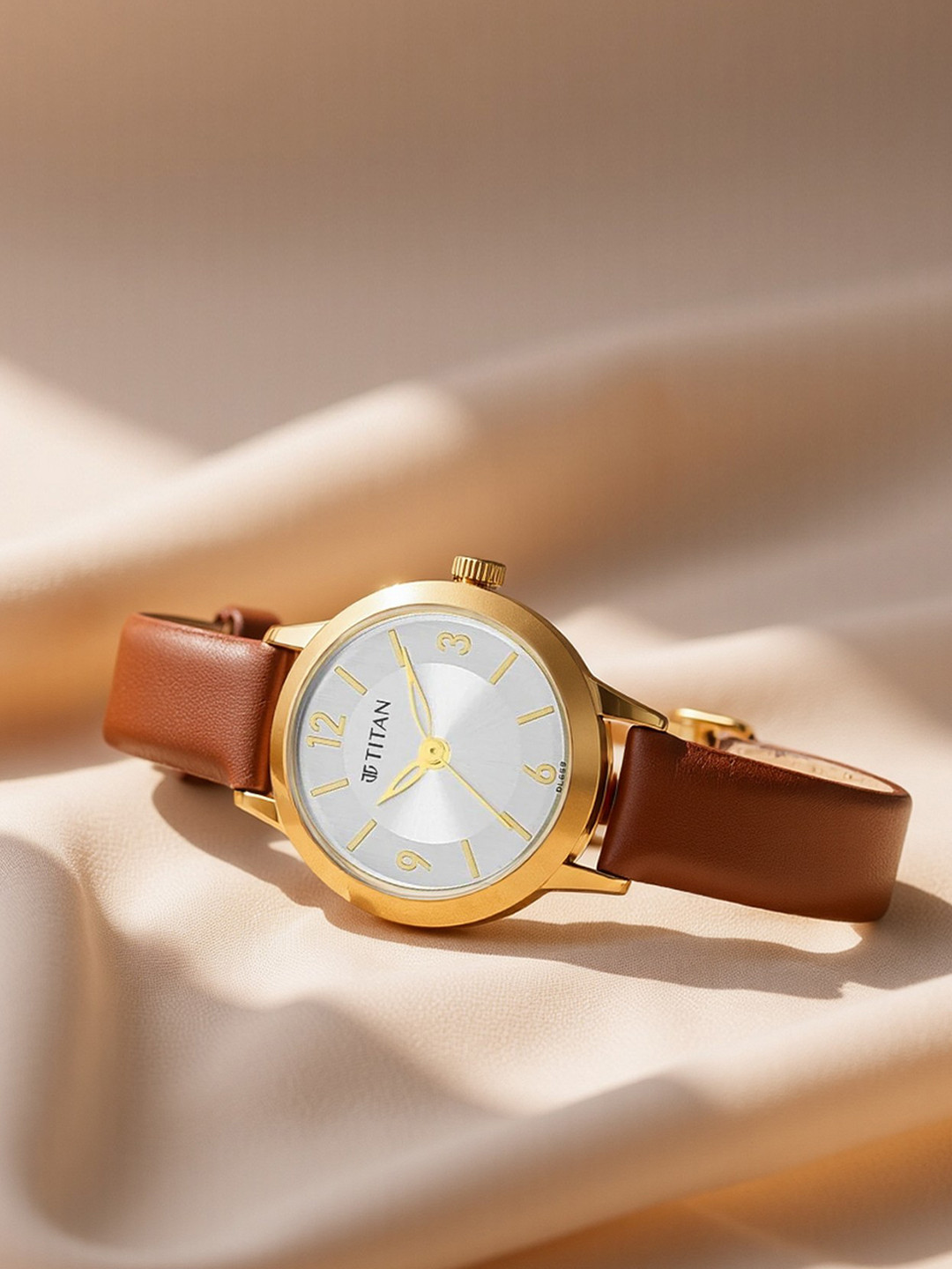 Titan Women Silver-Toned Brass Mother of Pearl Dial & Brown Leather Bracelet Style Straps Analogue Watch