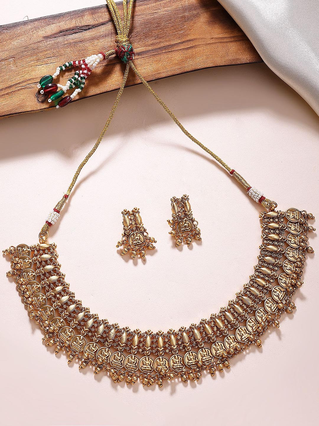 KARATCART Gold-Plated Laxmi Mata Temple Jewellery Set