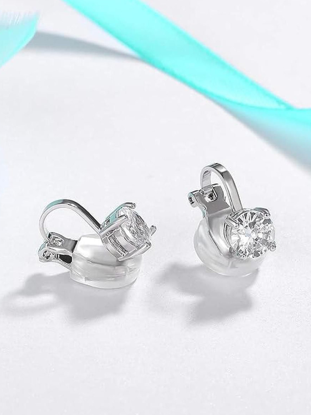 EL REGALO Artificial Stones Studded Spherical Shaped Clip-On Studs