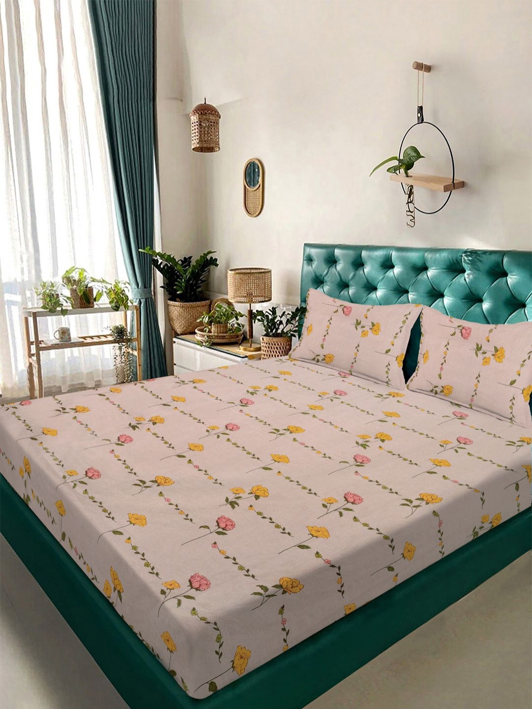 Aura Peach-Coloured Printed 300 TC Woolen King Bedsheet Set 2.50 m x2.25 m