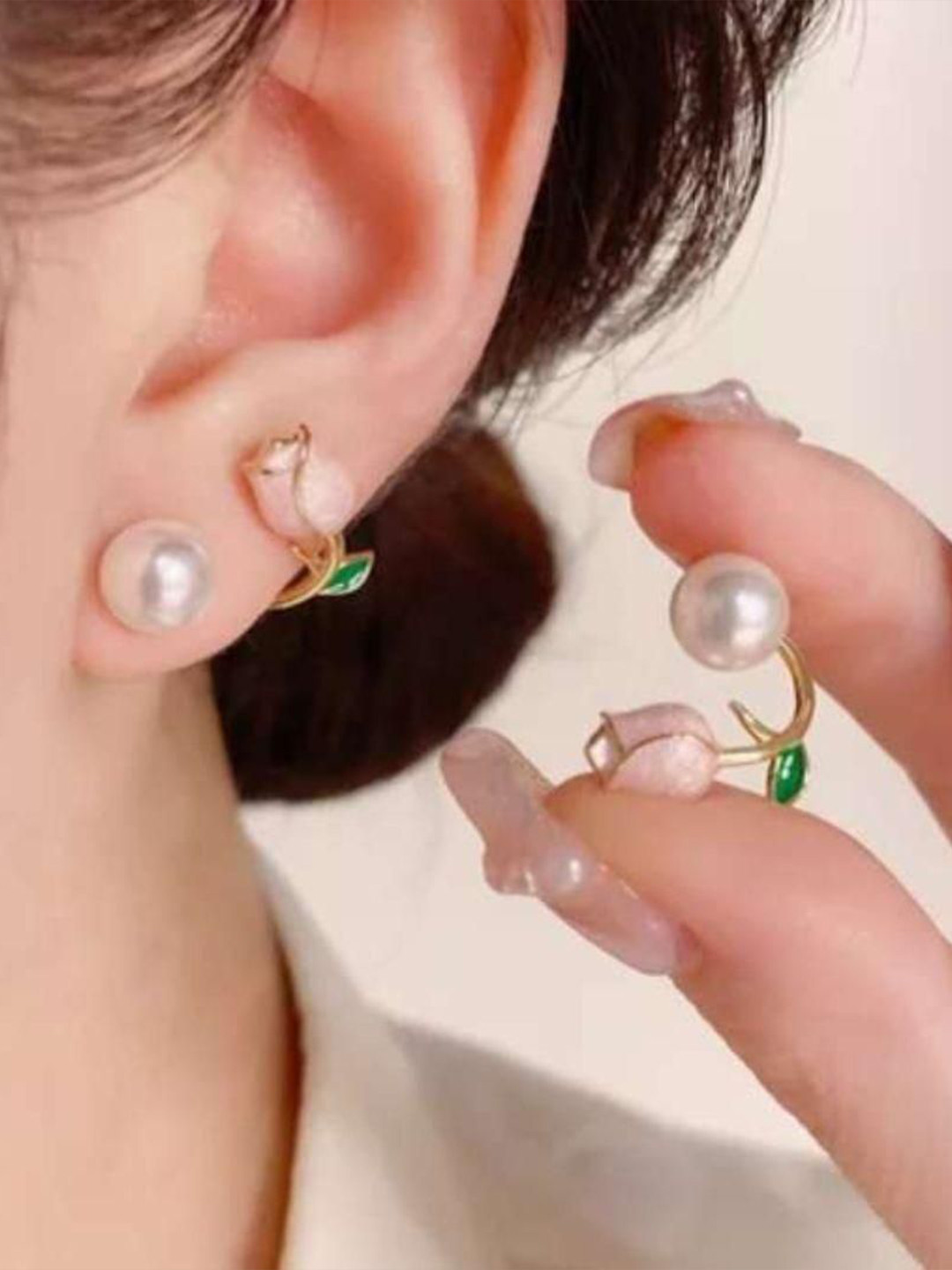 Estailo fashion Pearls Studded Enamelled Floral Shaped Studs