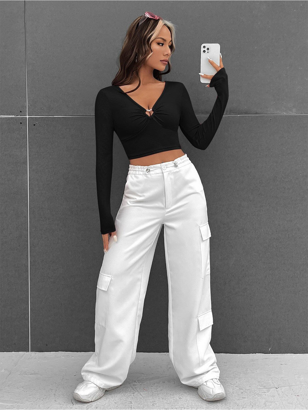 Outzidr Women V-Neck Crop Fitted Front Buckle Top