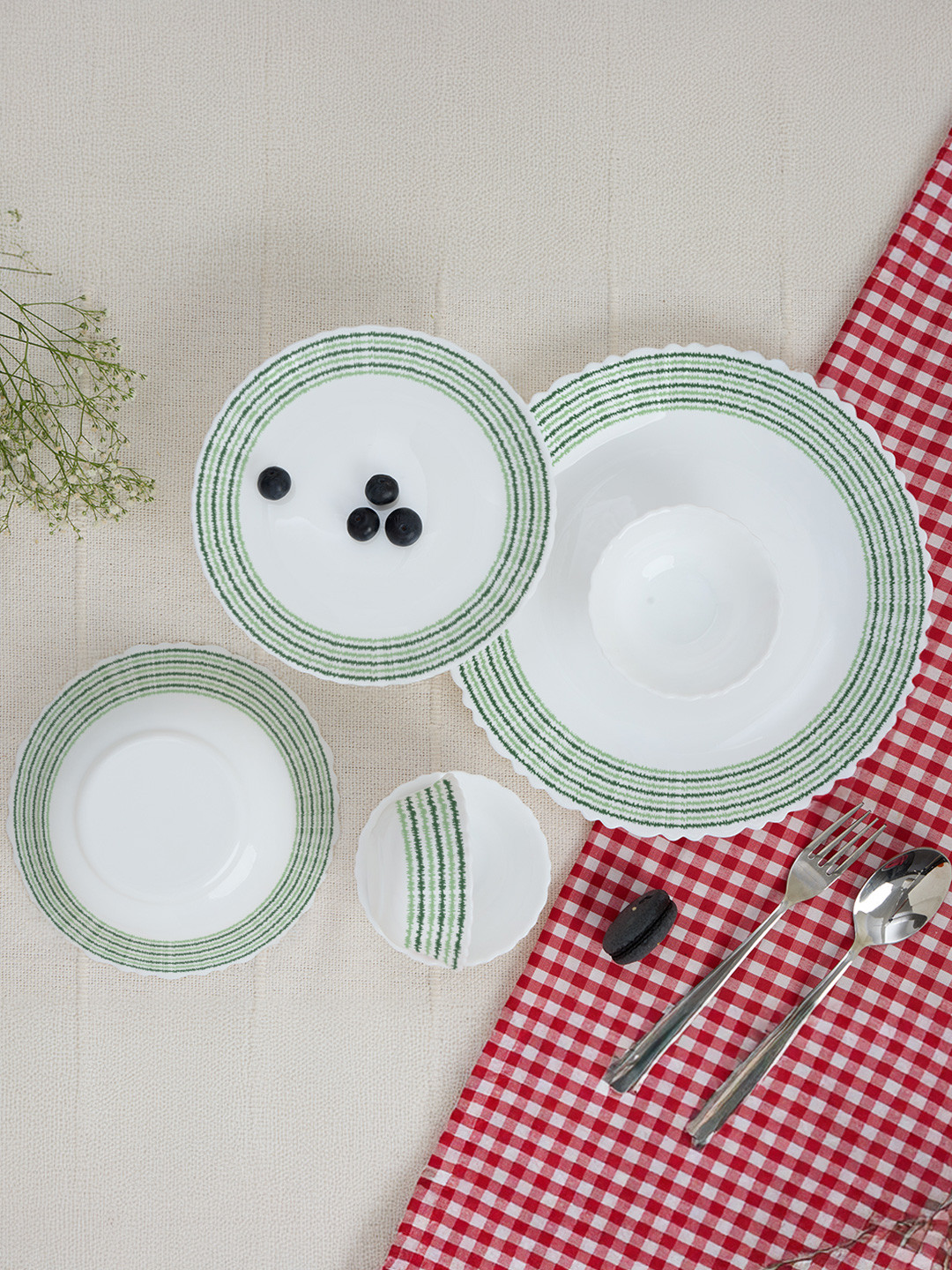 Larah by Borosil 17 Pieces Jupiter Series Opalware Microwave & Dishwasher Safe Dinner Set