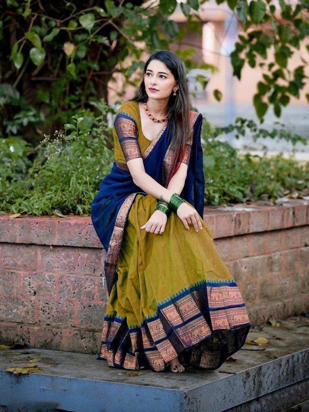 MANMOHITSAREE Ready to Wear Lehenga & Blouse With Dupatta