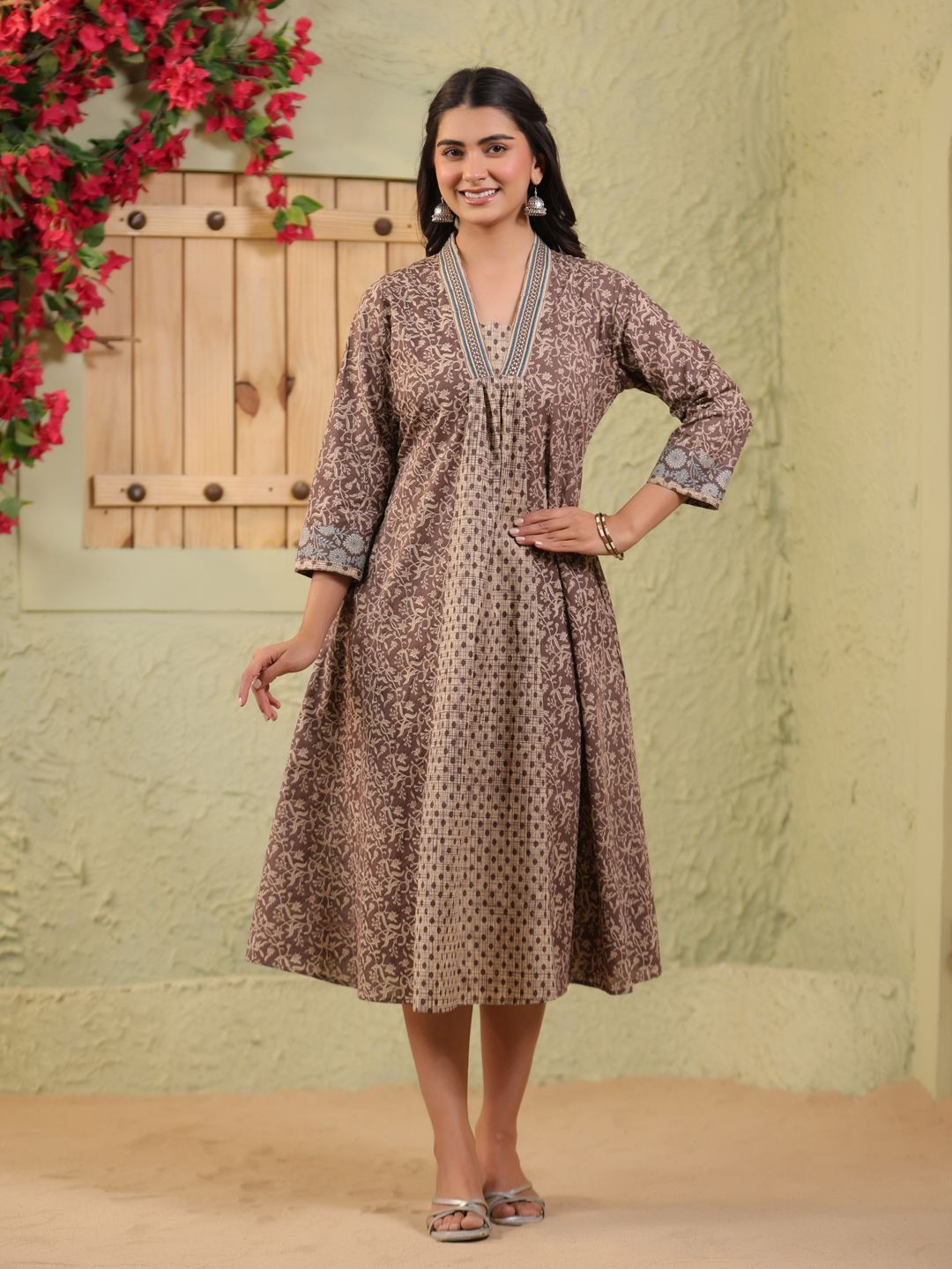 Span Women Ethnic Motifs Printed Fit and Flare Midi Dress