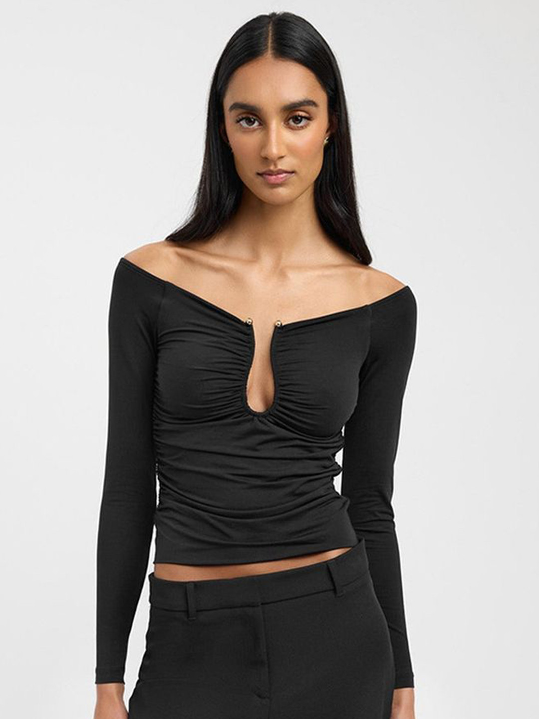 LULU & SKY Women Off-Shoulder Long Sleeves Cut Out Fitted Crop Top