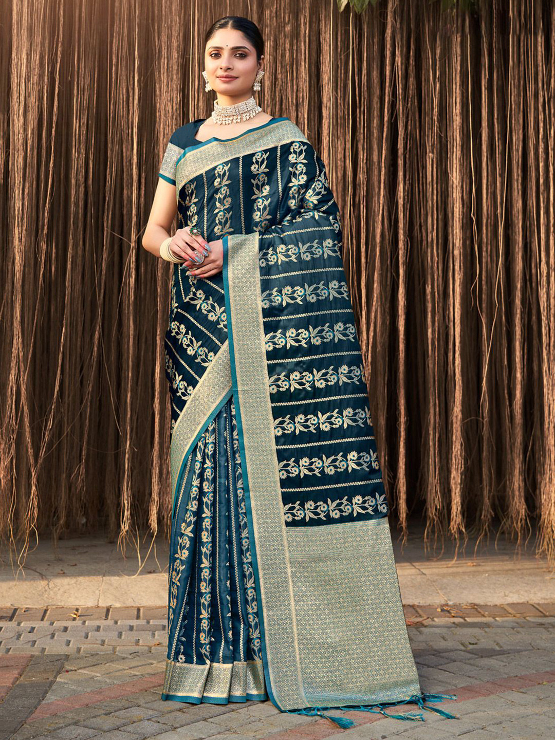 DEVATITHI Woven Design Zari Satin Sea Green Stain Silk Saree