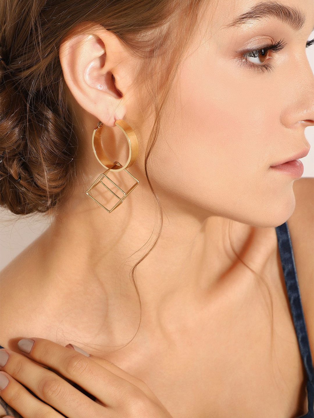 LULU & SKY Circular Shaped Hoop Earrings