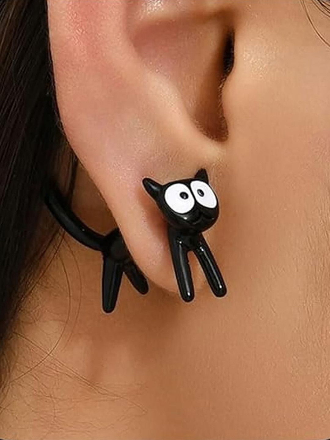 EL REGALO Enamelled Cat Shaped Studs