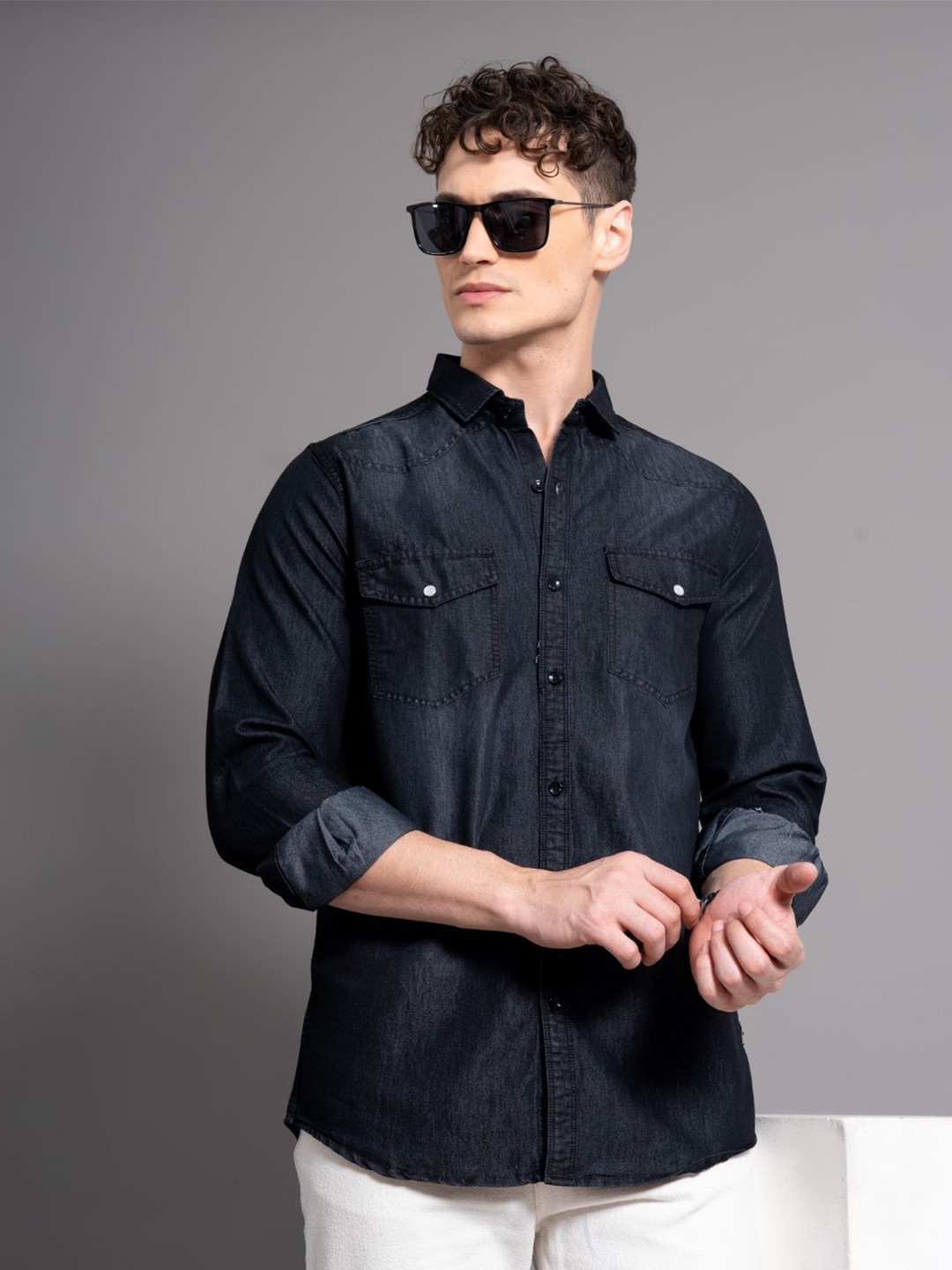 GRANDSTITCH Men Classic Fit Solid Spread Collar Casual Shirt