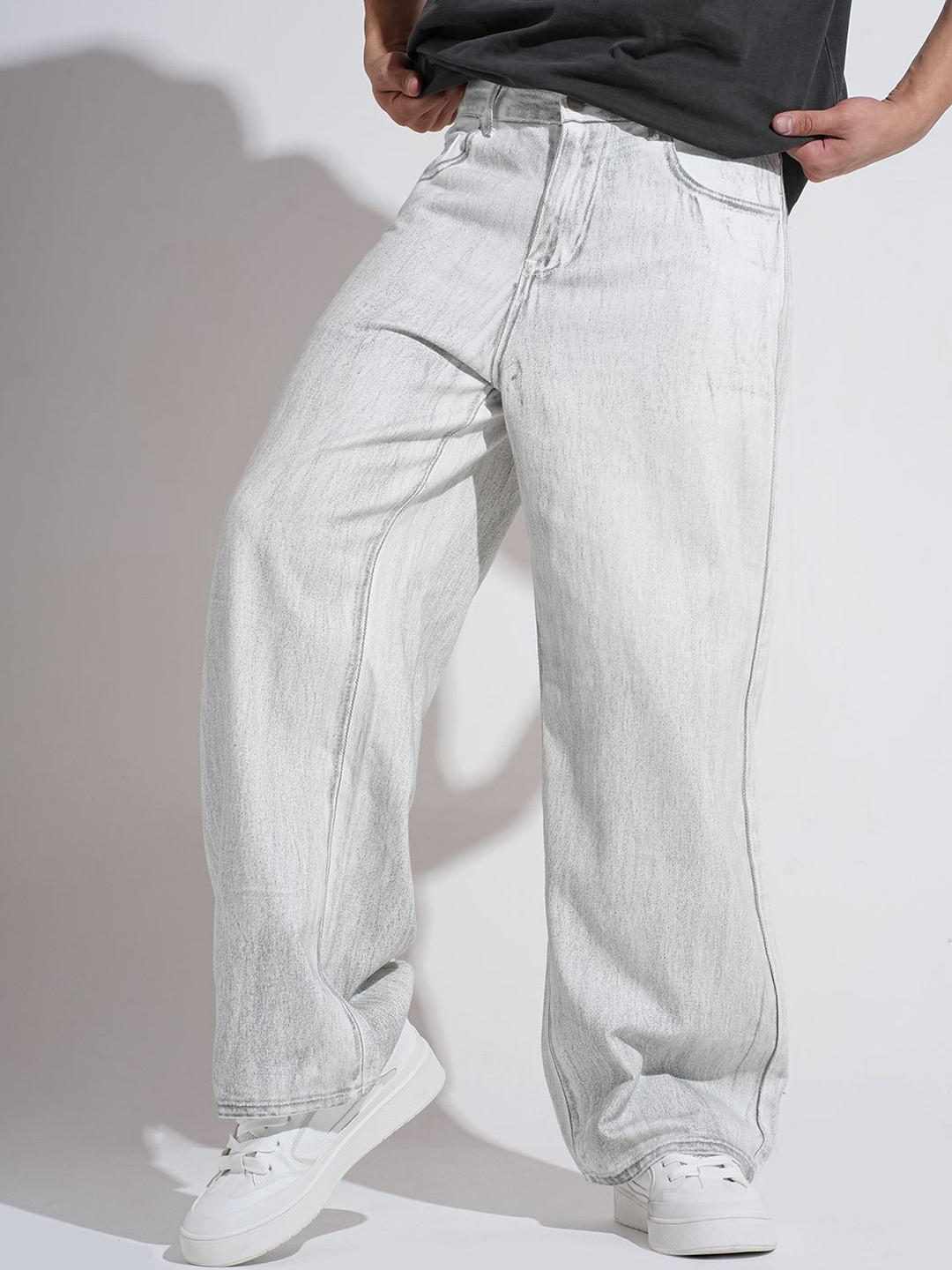 SHOWOFF Men Off White Cotton Straight Fit Low-Rise Acid Wash Jeans