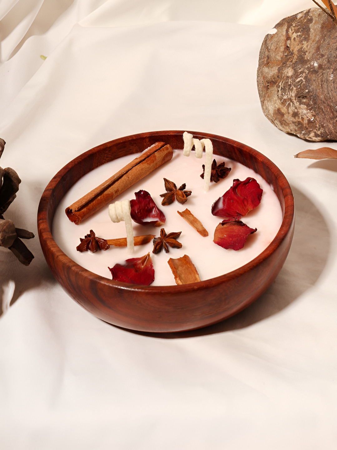 ANWYN Brown & White Round Rose Fragrance Wooden Jar Candle