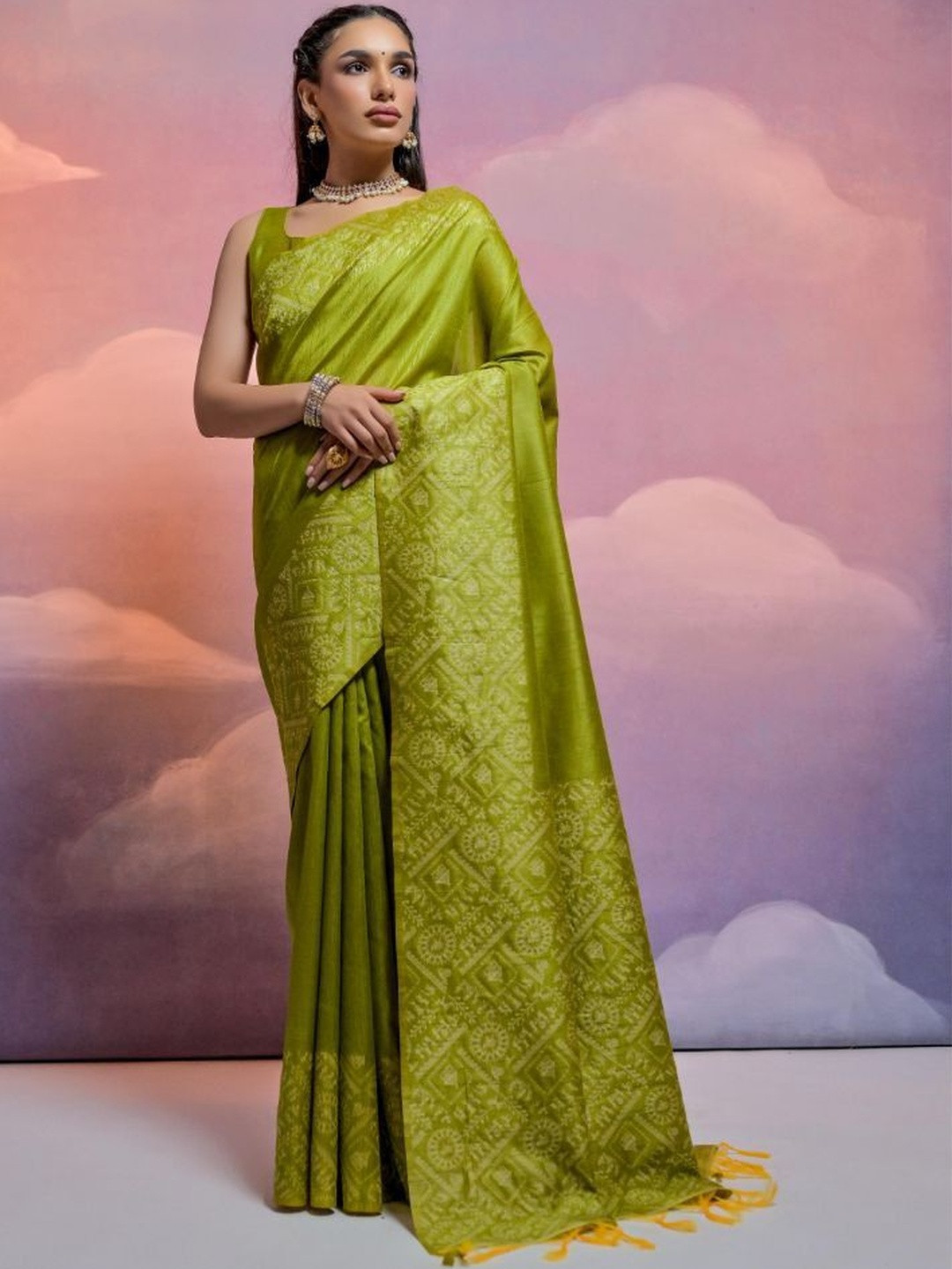 Kriyansh Women Green Floral Zari Pure Pure Silk Designer Handloom Saree With Blouse Piece