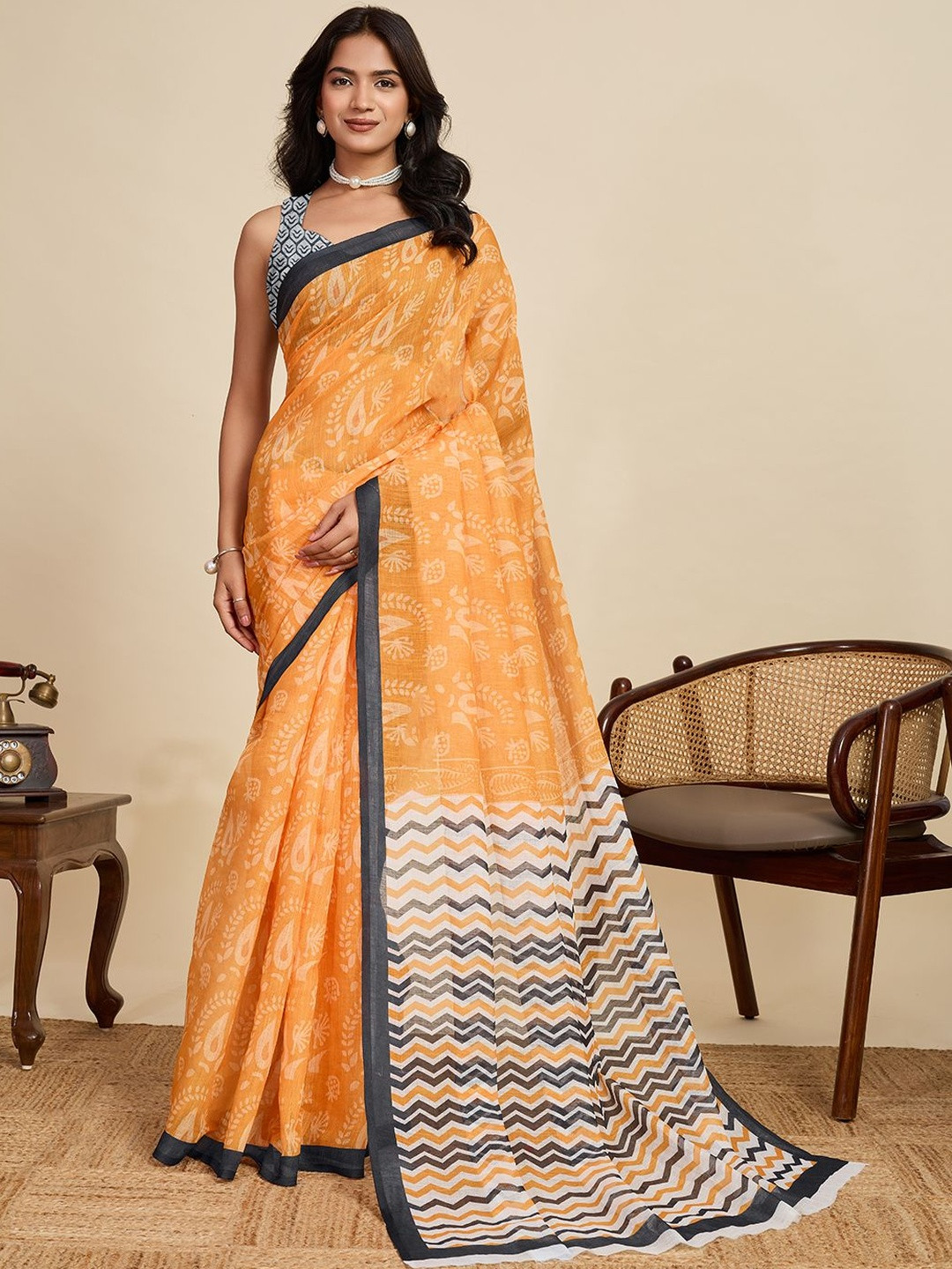 VS MALL Women Printed Mustard Linen Blend Saree
