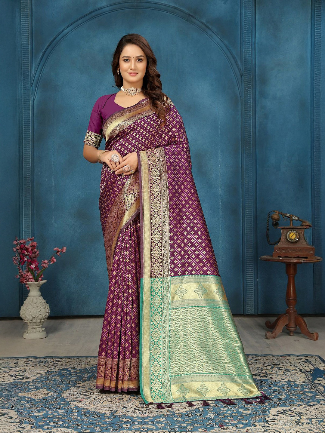 MORDEN MUSE Woven Design Banarasi Saree With Unstitched Blouse