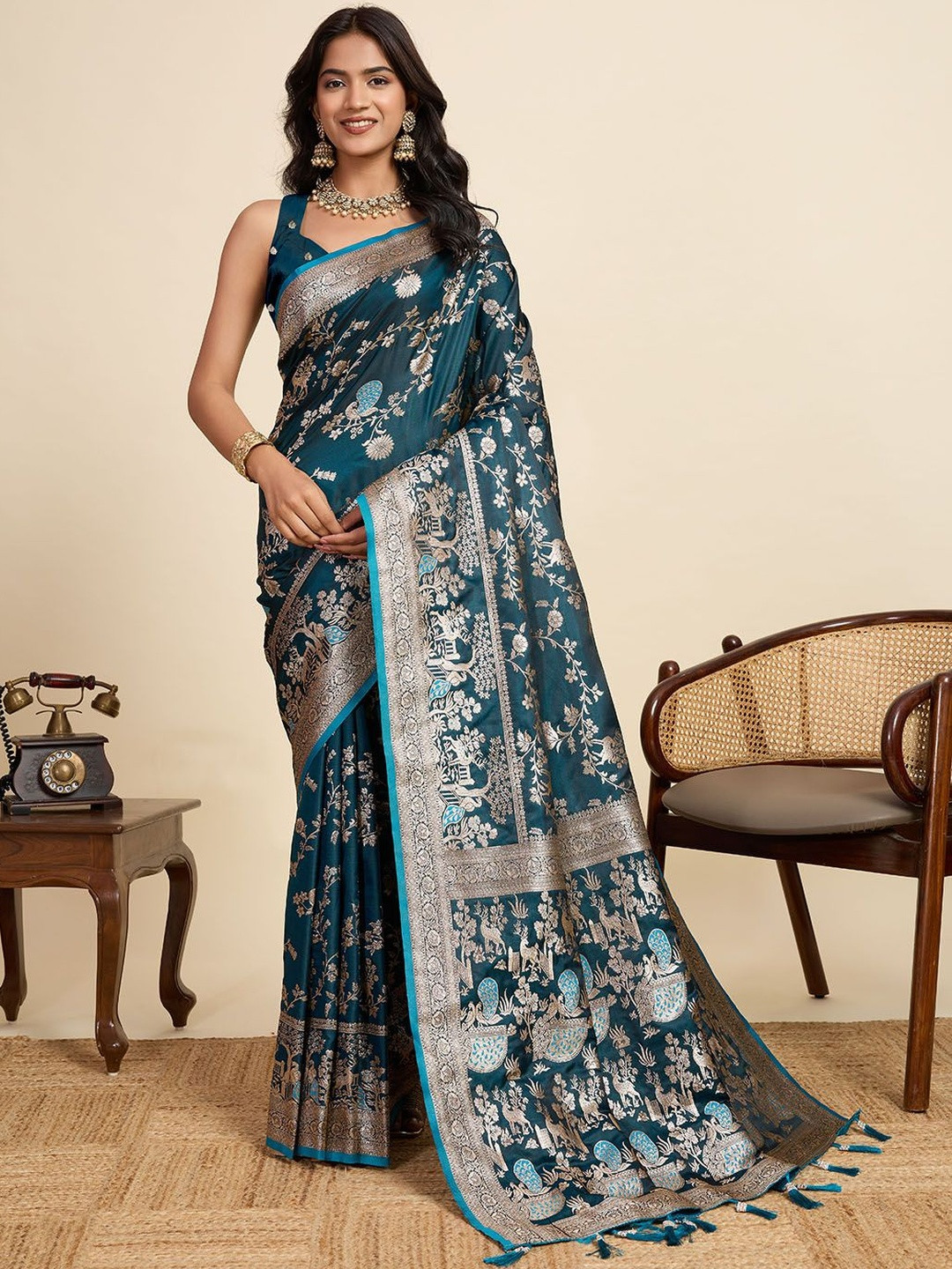 VS MALL Women Firoji Soft Silk Ethnic Motifs Paithani Saree