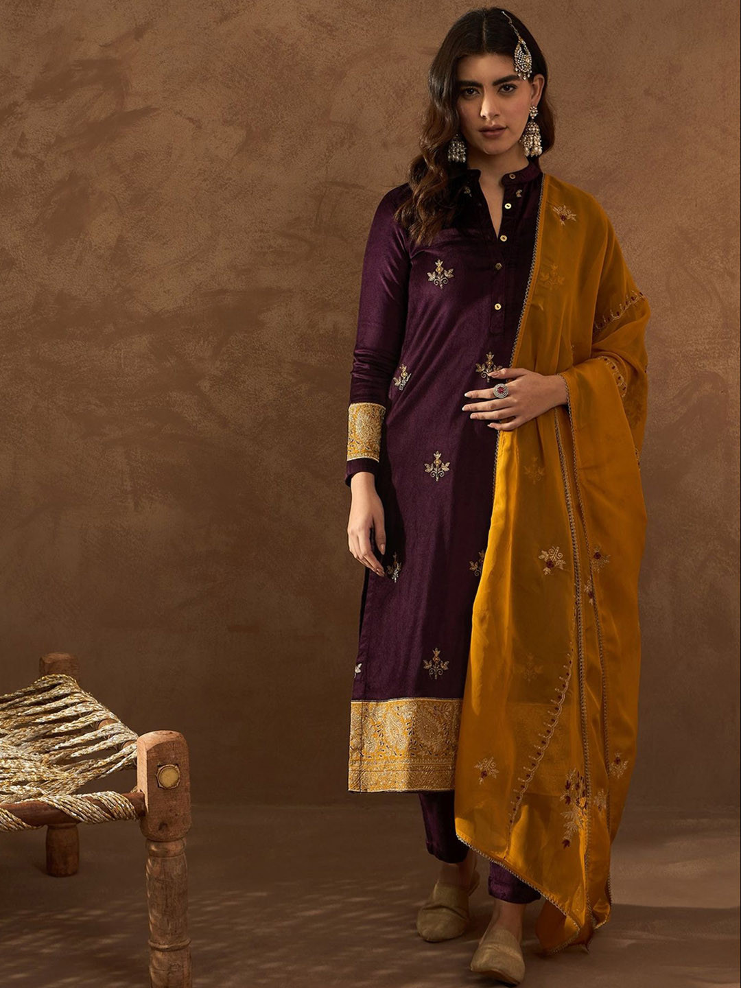 STADO Women Floral Embroidered Regular Velvet Kurta with Trousers & Dupatta Kurta Sets