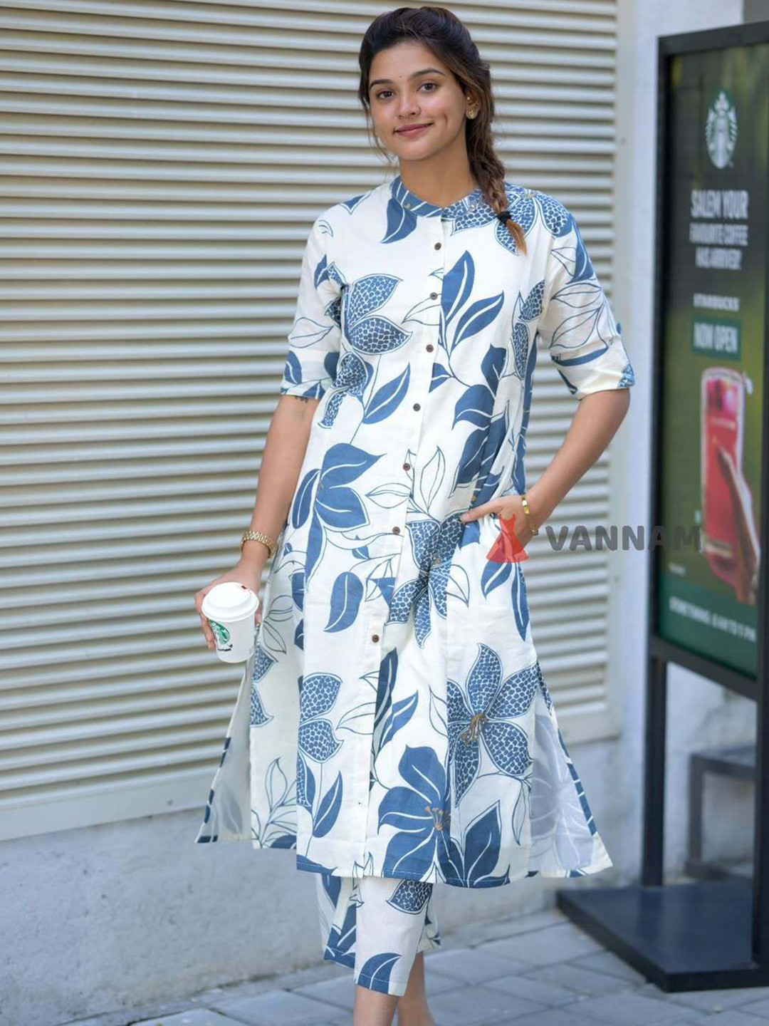 SOMAPAH Women Floral Printed Regular Kurta with Trousers
