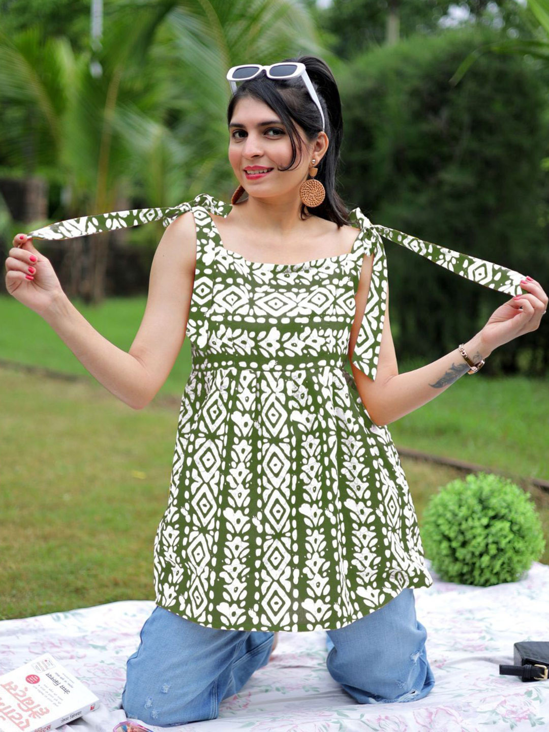 Youthnic Women Batik Printed Tie-Up Neck A-Line Kurti