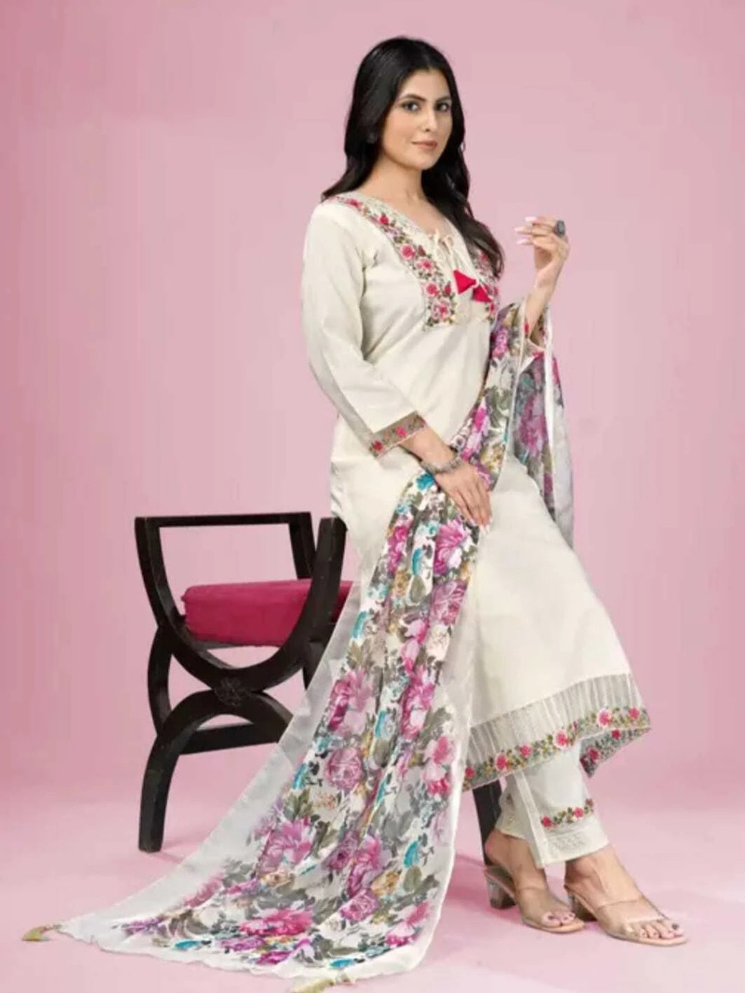 ACEXIER Women Floral Embroidered Cotton Kurta with Trousers & Dupatta