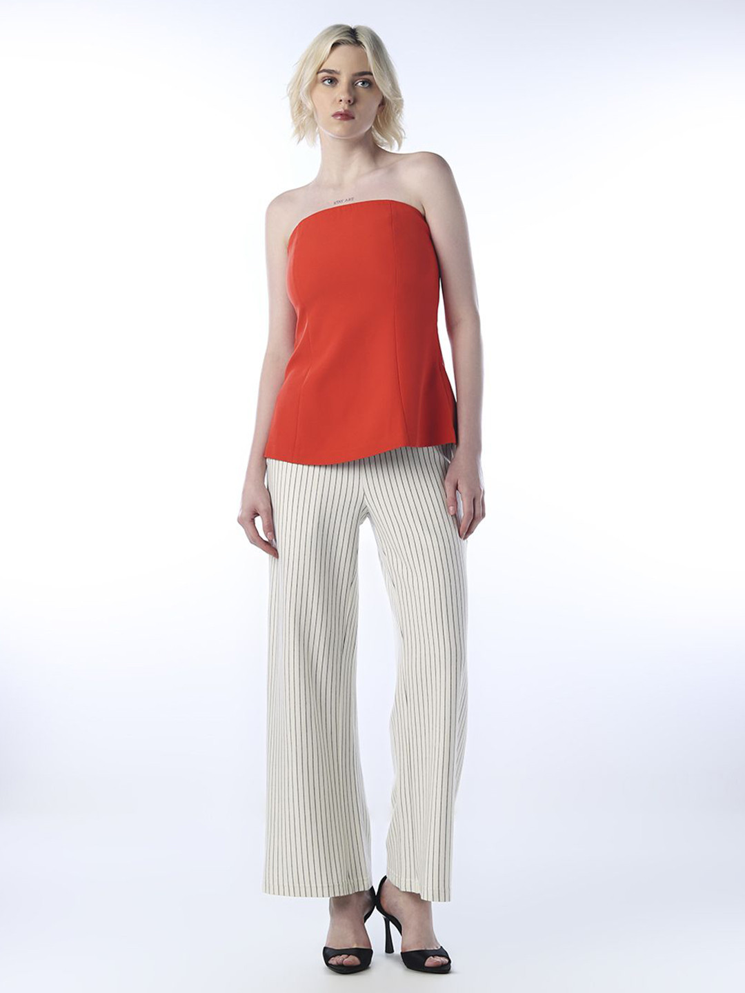 ONLY Women Strapless Sleeveless Tube Regular Top