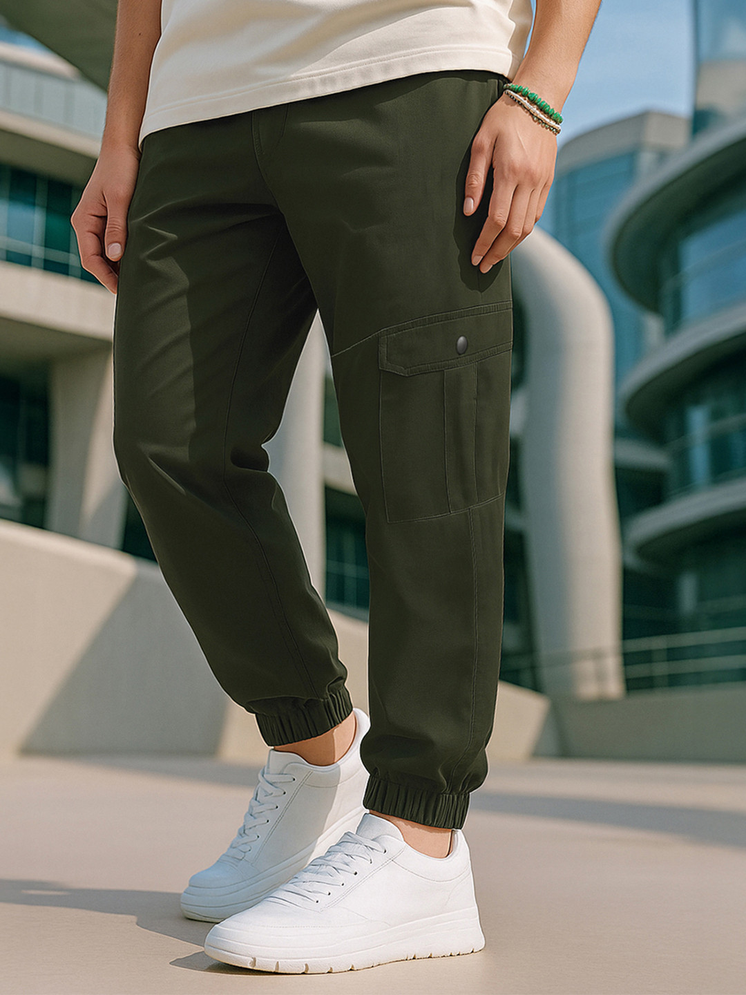 Bewakoof Men's Olive Green Super Loose Fit Cargo Jogger Pants