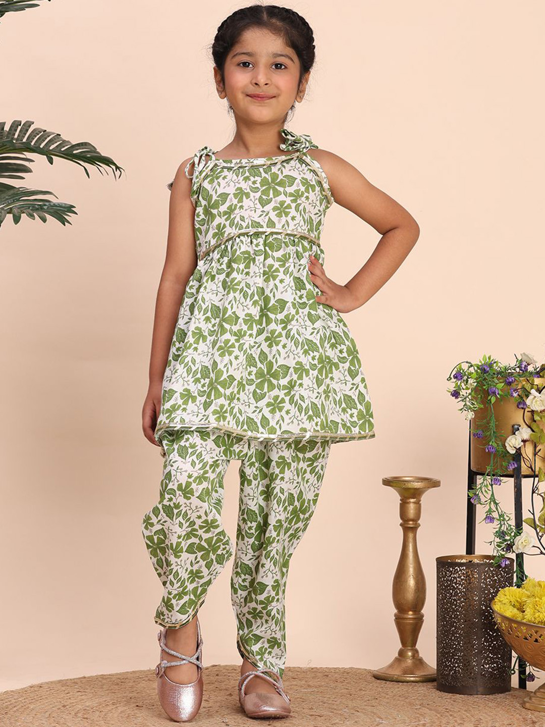Cutiekins Girls Floral Printed A-Line Kurta with Salwar