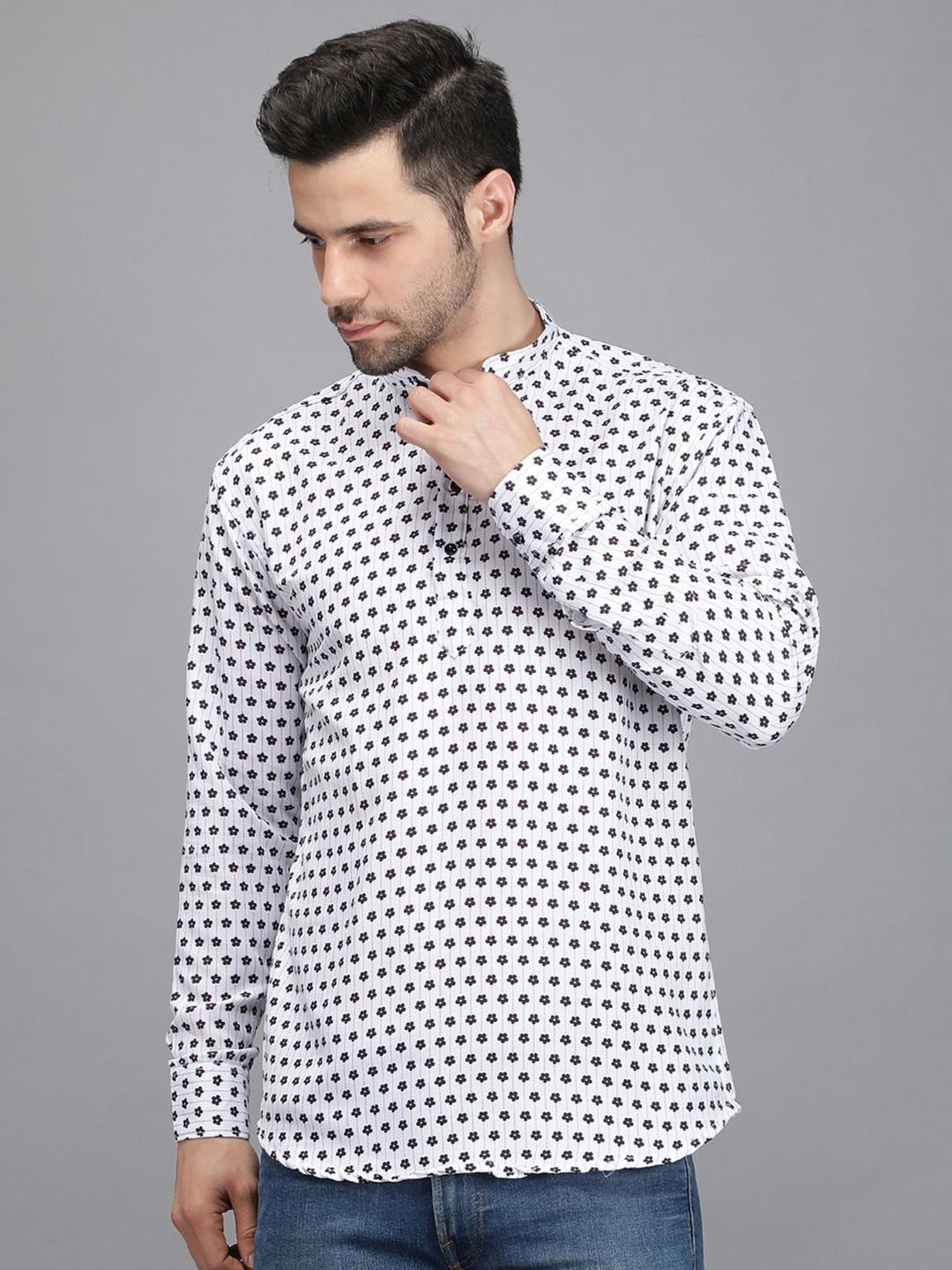 Silver Buck Men Floral Printed Short Kurta
