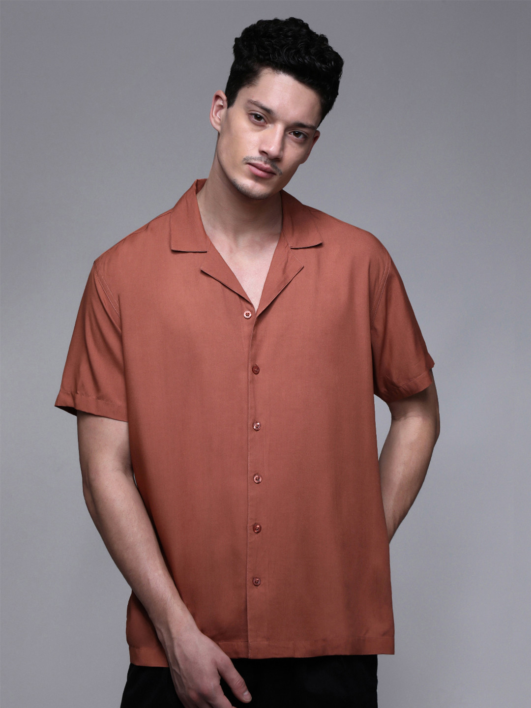 Paper Cut Oversized Solid Spread Collar Casual Shirt