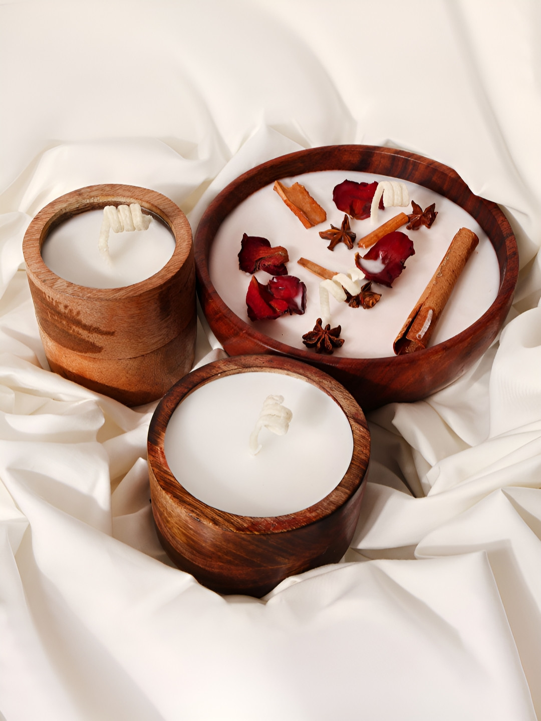 ANWYN Brown & White Round Rose Fragrance Wooden Jar Candle