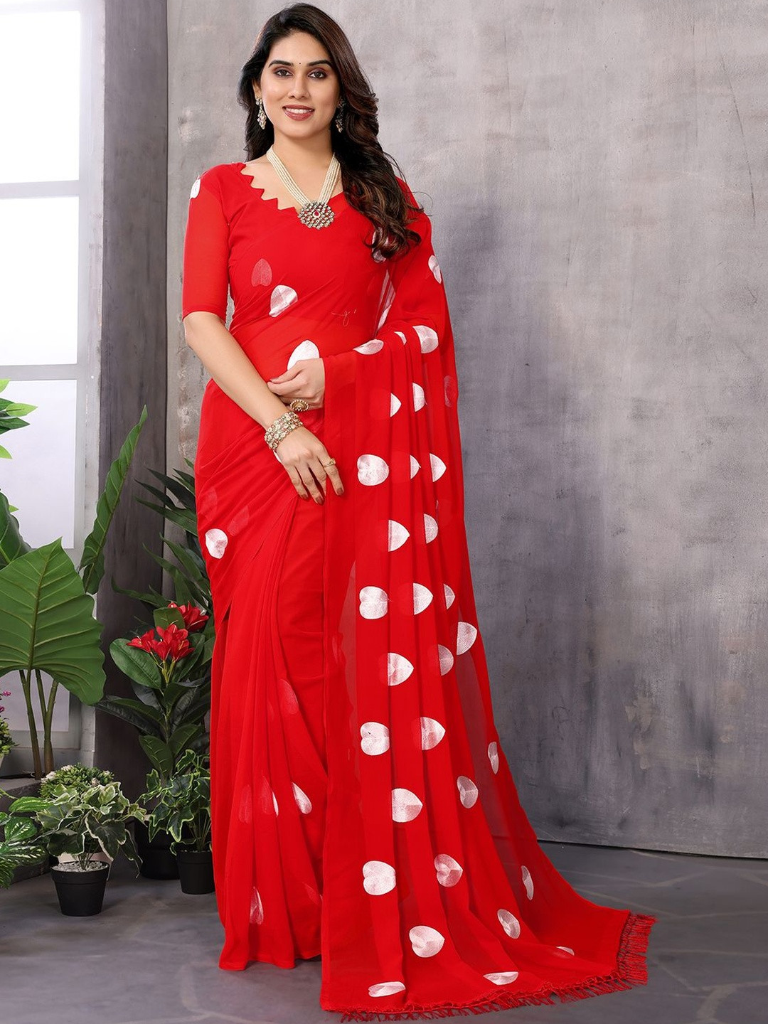 Moda Rapido Women Red Embroidered Self-Design Chiffon Saree with Blouse Piece