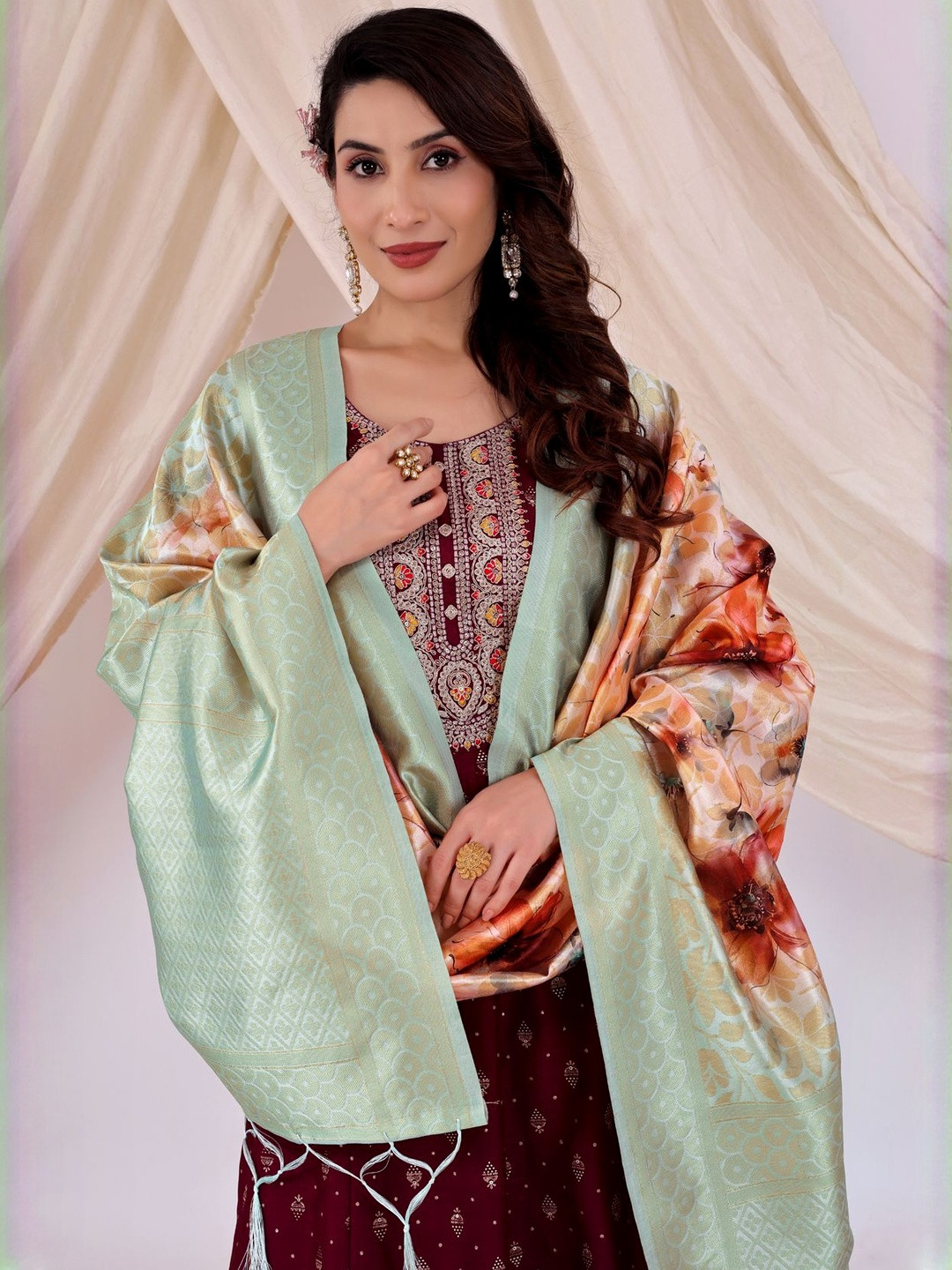 Moda Rapido Women Pista Floral Woven Desgin Silk Dupptta