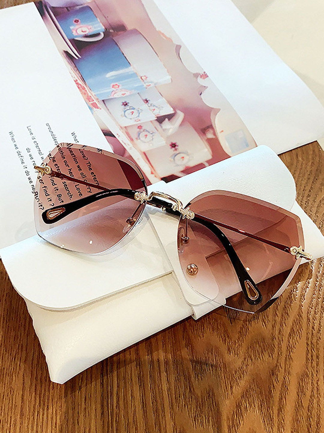 Leeway Unisex Oversized Sunglasses with UV Protected Lens LW-1894-Brown