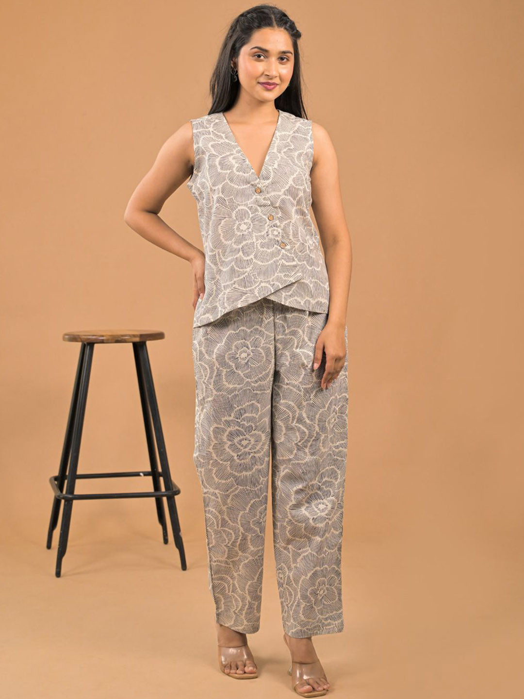 SAANWRI Printed V-Neck Pure Cotton Waistcoat With Trouser