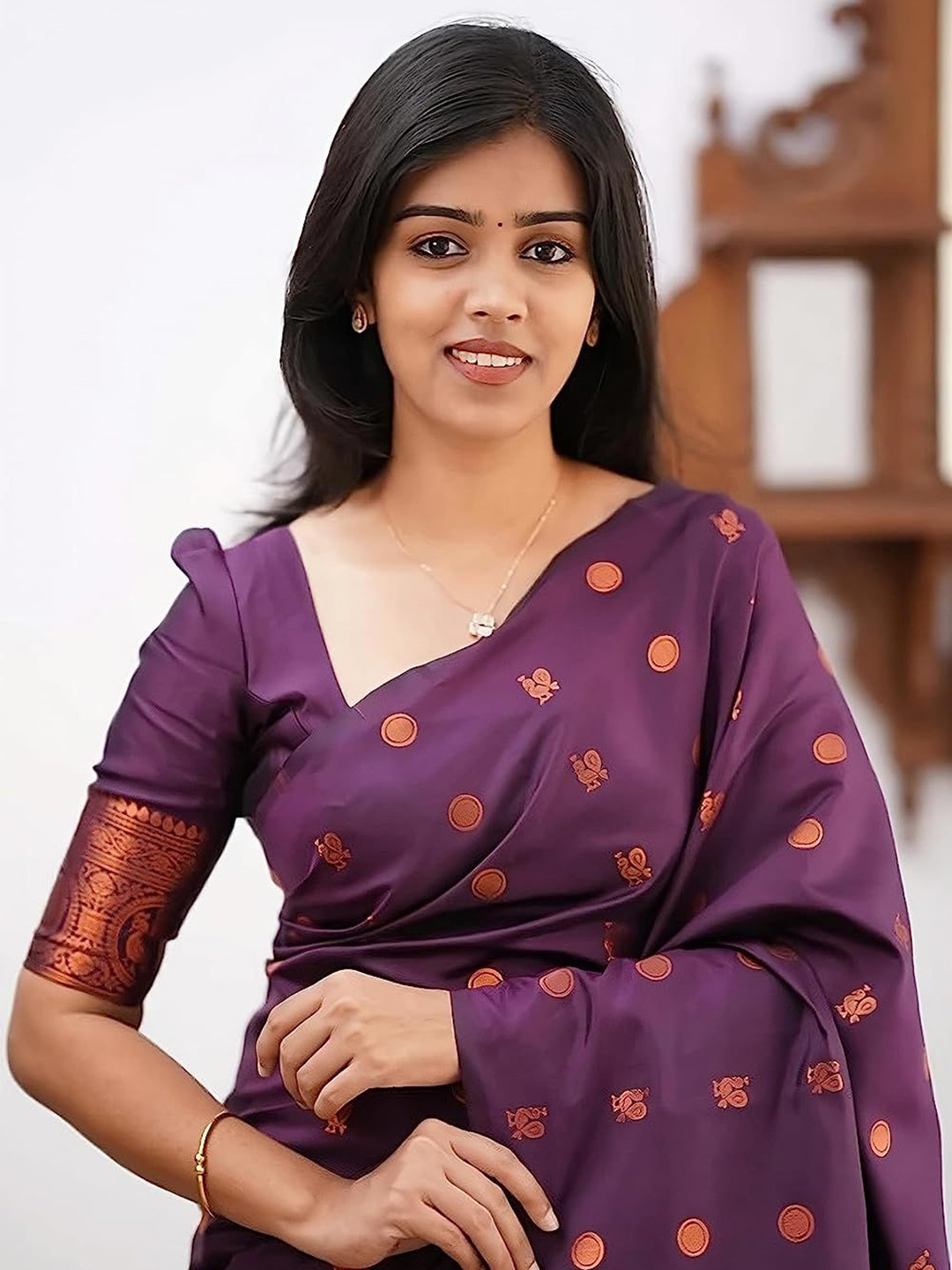 Shriyangan Floral Woven Design Art Silk Kanjeevaram Saree
